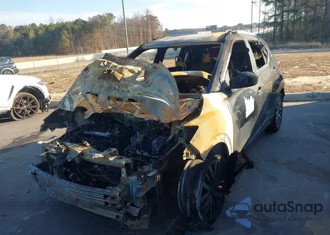 2021 Nissan Kicks Sv Xtronic Cvt z USA, uszkodzony, nr VIN 3N1CP5CV8ML528796